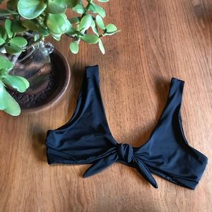 NWOT black knitted black bikini top